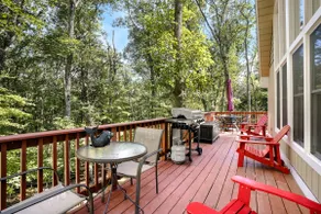 Modern Cabin w Hot Tub & Indoor Pool Gym Access! - Image 2