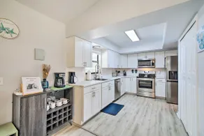 Bright Sebastian Home w/ Pool ~ 7 Mi to Beach! - Image 2