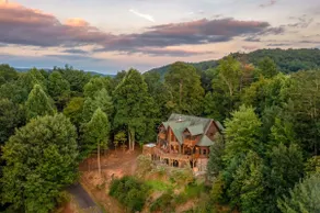Gorgeous Mountain Home, WiFi, poolbord, boblebad, i nærheden af Boone - Image 4