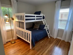 Gorgeous Fenced in Pet Friendly 3 BDRM DT Raleigh - Image 5