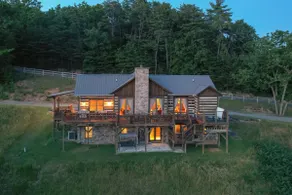 Sky's the Limit: Mountaintop Log Cabin,HotTub,Pool Table - Image 2