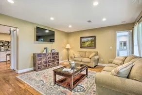 'The Gathering Place' Brenham Home on 6 Acres - Image 4