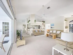 Fabulous Fairway, heated pool, sleeps 8 - Image 4