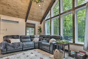 Pet-Friendly Delta Cabin w/ Private Hot Tub! - Image 5