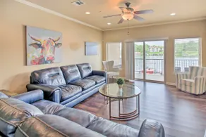 Balcony & Boat Slip: Lakefront Unit in Hot Springs - Image 5