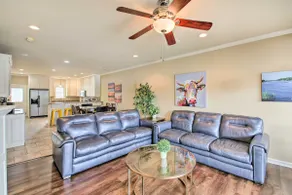 Balcony & Boat Slip: Lakefront Unit in Hot Springs - Image 4
