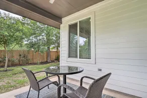 Gorgeous Georgetown Home, Walk to the Square! - Image 2
