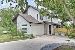 Gorgeous Georgetown Home, Walk to the Square! - Image 3