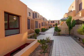 Casa Rosa – Bahía Sol complex in the city center - Image 4