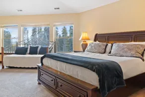 Dreamy 6 BR with Hot Tub Walk to Goose Pasture Tarn - Image 4