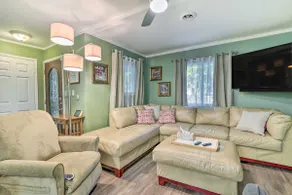 Pet-Friendly Taylor Home w/ Backyard Oasis! - Image 3