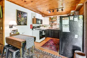 Creekside Cabin: Tubing, Trails & Highlands Charm! - Image 4