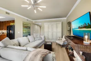 Luxurious Resort 2BR Near 5th Ave & Beaches - Image 5