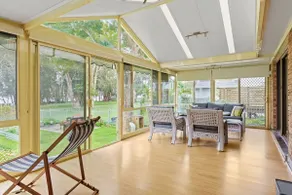 Waterfront Pet Friendly Abode Toukley NSW - Image 4