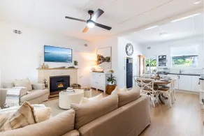 Casita 20 Tomaree Road great pet friendly property with WiFi and Air Conditioning - Image 5