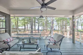 Luxe Lakehouse w/ Sunset Views on Lake Palestine! - Image 2
