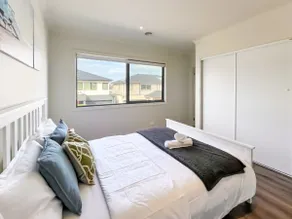 Modern Berwick Home WiFi*Smart TV*Garage - Image 3