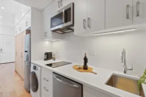 The Iris, Superior Suite - Image 5