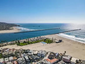 Oceanfront Condo with Front Patio, Gas Grill, Fire Pit - Prime Location!! - Image 4