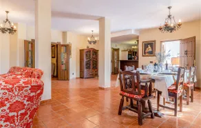Amazing Home In Lucena - Image 4