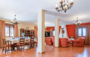 Amazing Home In Lucena - Image 3