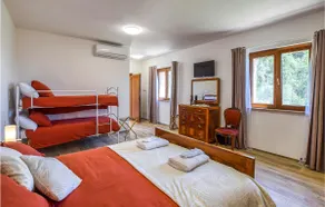 Nice Home In Gualdo Cattaneo With Wifi - Image 4