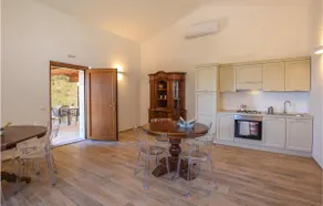 Nice Home In Gualdo Cattaneo With Wifi - Image 3