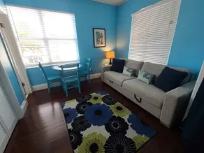 6 Bedroom 6 Bath Guesthouse on Duval Street - Image 4