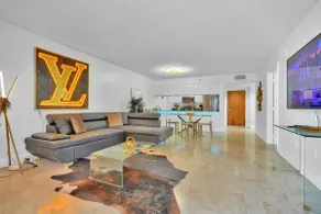 SF Zeus` Sanctuary Ocean View in Brickell Miami - Image 2