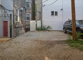 Foosball, Steps from Wrigley, Private Parking - Image 5