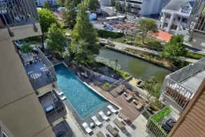 Luxury Awaits | 2BR On River | FREE Parking - Image 4