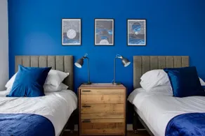 Spacious Home | Designer Outlet | Free Parking - Image 3