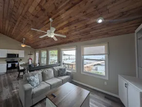 Lakefront Cottage Spectacular Sunsets Boat Rental - Image 4