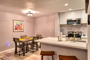 Scottsdale Getaway 2Br/2B APT w/Pool, Spa & Tennis Court - Image 4