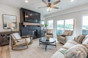 Luxury Lake View Retreat | Pool & Private Hot Tub - Image 3