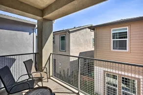 Pet-Friendly Elk Grove Retreat w/ Balcony! - Image 2