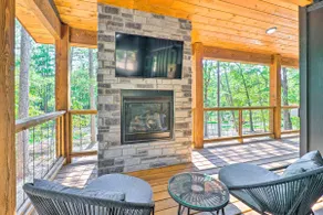 Chic Broken Bow Cabin with Hot Tub & Gas Grill! - Image 2