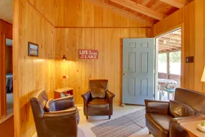 'The Birches' Raymond Getaway w/ Beach & Boat Dock - Image 4