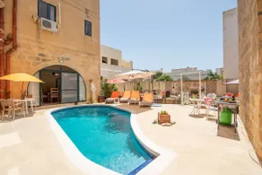 Ta Indri Holiday Home - Image 2