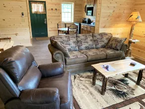 Romantic Waterview Lodge Suite w/ Hot Tub - Image 3