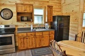 Romantic Waterview Lodge Suite w/ Hot Tub - Image 4