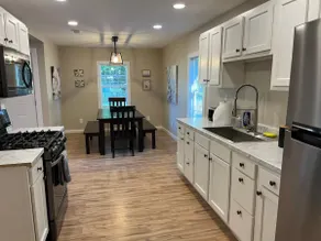 Wilson, Two Bedroom House in Historic Loveland - Image 3