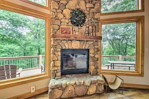 Luxe Wintergreen Resort Escape w/ Hot Tub! - Image 5