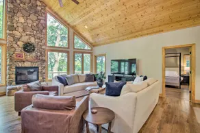 Luxe Wintergreen Resort Escape w/ Hot Tub! - Image 4