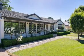Lauretana House & Cottage - Homestead in Bowral! - Image 4