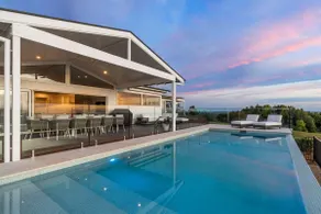 Miren Estate - lavish hinterland estate with pool - Image 3