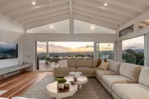 Miren Estate - lavish hinterland estate with pool - Image 2