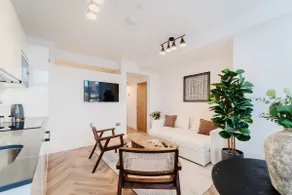 Central Chester Gem with Modern Amenities - Image 2