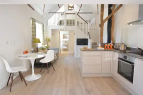 Carriage House, Bruisyard - Image 3