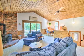 Cozy North Conway Home: Walk to Slopes & Dtwn - Image 4